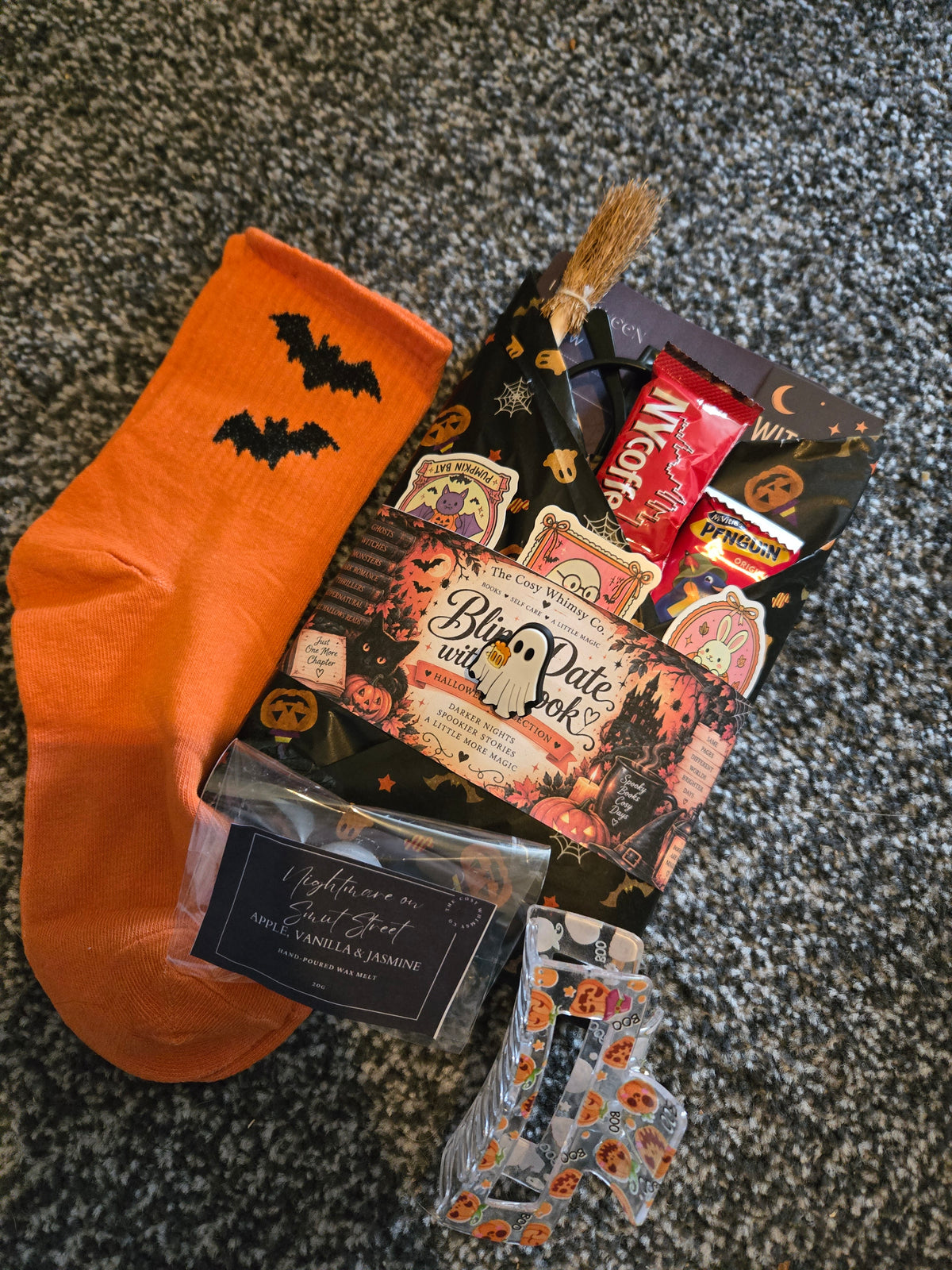 🎃 The Haunted Reading Box
Limited Edition Halloween Mystery Book Box