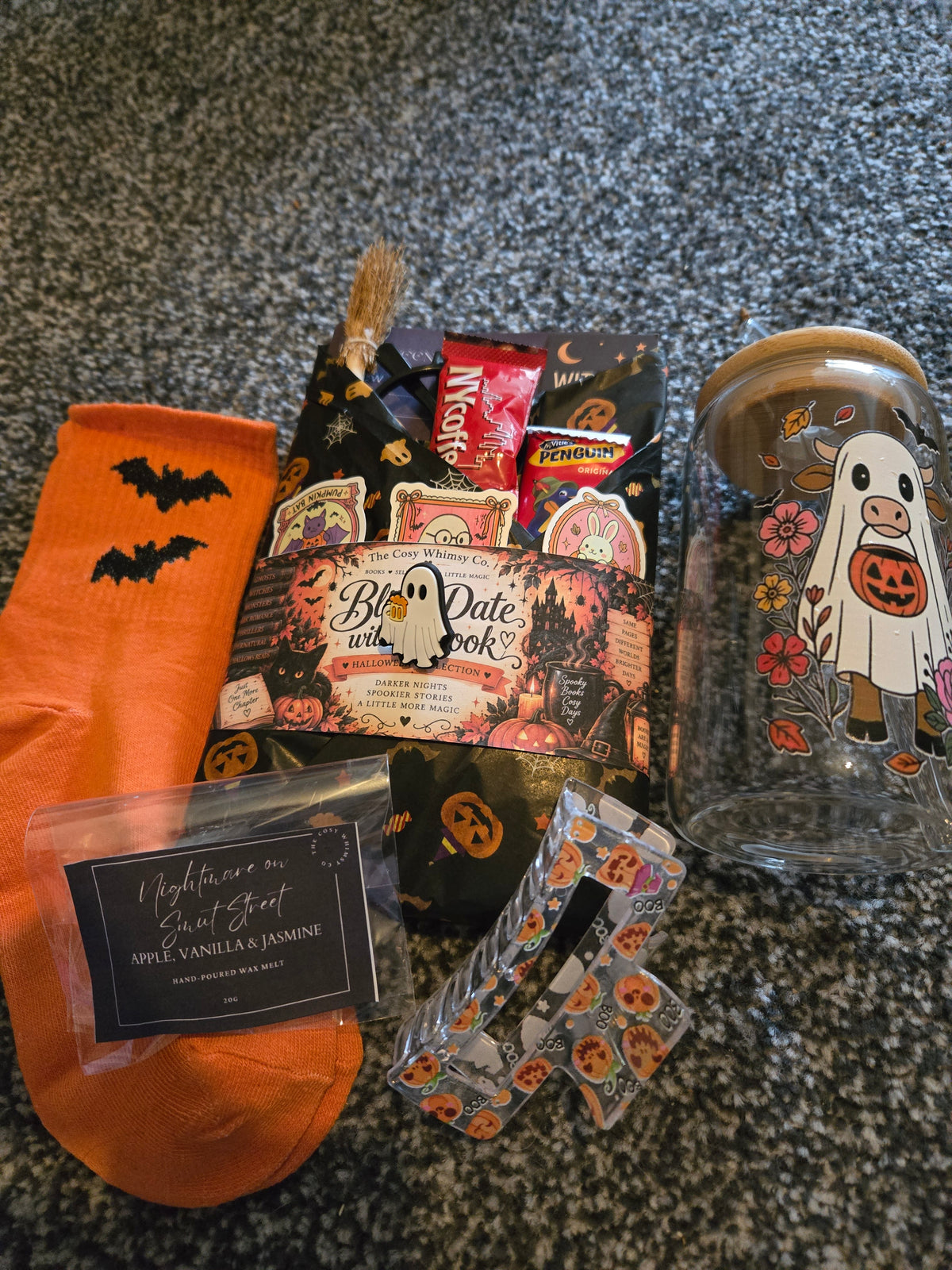 👻 The Haunted Reading Box — Deluxe
Limited Edition Halloween Mystery Book Box