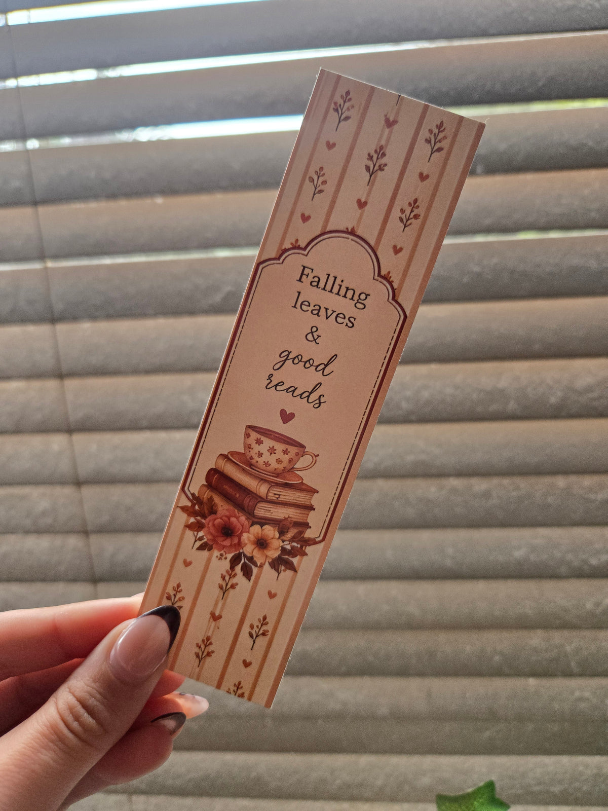 🍂 Falling Leaves & Good Reads Bookmark
